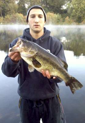 Michael Carbone
11 pounds, 4 ounces
Concord River, Mass.
3/4-ounce Booyah spinnerbait (white)
