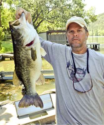 Greg Hastings
10 pounds, 12 ounces
Lake Austin, Texas
6-inch Luck-E-Strike worm
