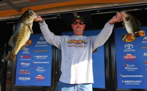 Mike Spears, co-angler (7th, 13-15)