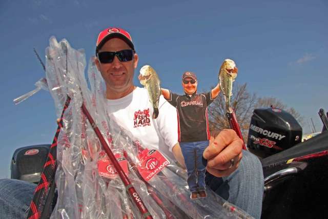 One of the first pros I ran into was four-time Classic champ Kevin VanDam. He said heâd be throwing a lot of Red Eye Shad lipless crankbaits, and so he had plenty of Quantum TourKVD crankinâ rods ready.