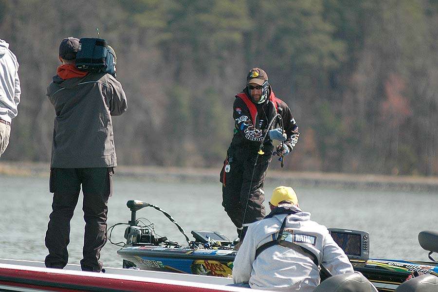 Right after DeFoeâs cameraman gets into another boat, a bass slams DeFoeâs bait.