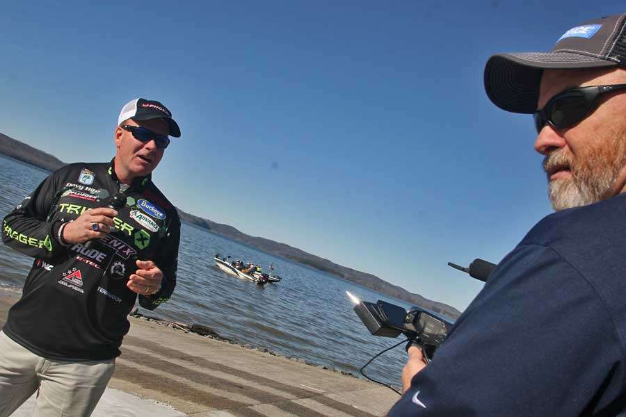 Former Classic champ Davy Hite breaks down the first day of the Classic on a live webcast, âFirst Take,â being shot by Bassmaster.comâs Steve Bowman.