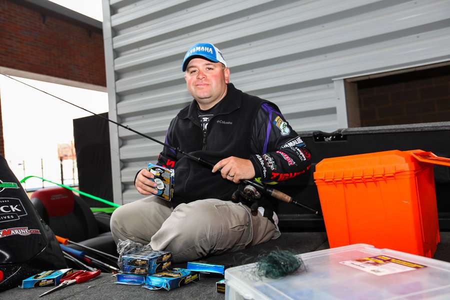  Bill Lowen adds some new line to his reels.