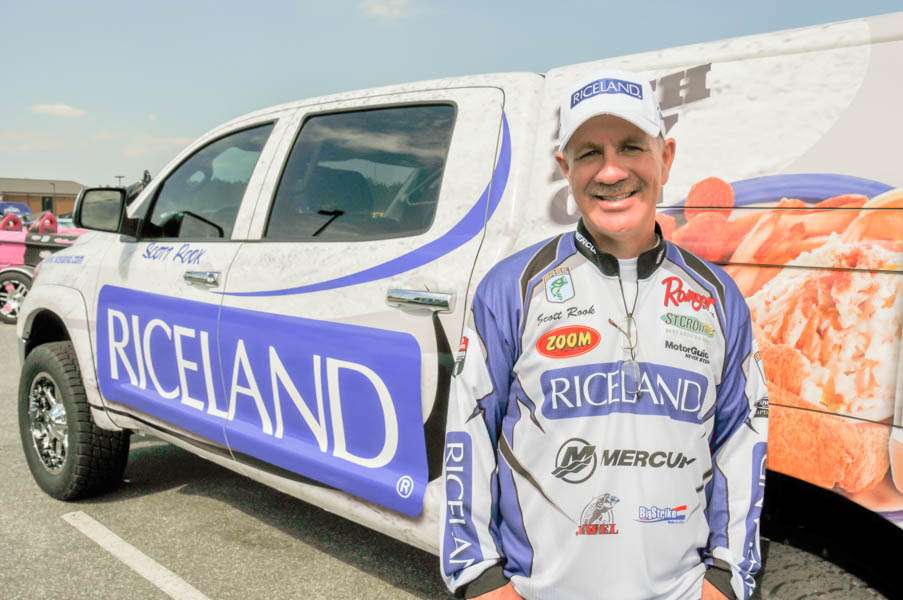 Scott Rook showcasing his new sponsor Riceland. 