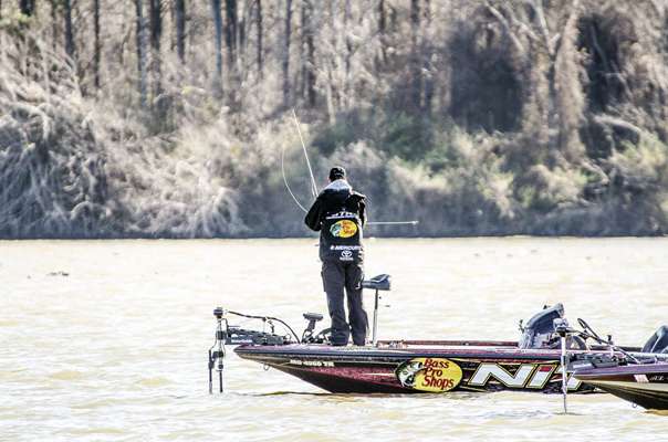 This cast from Kevin VanDam looks like it takes a magical right turn after he unleashed it. 