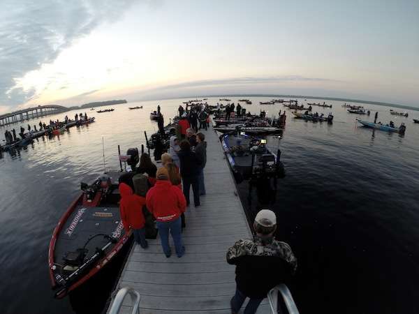 See the GoPro cameras in action as the Elites take-off on the first day of the Bassmaster Elite at St. Johns River.
