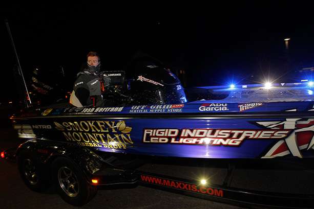Josh Bertrand getting backed into Lake Seminole on Day 3. He sits in 30th after two days of competition.