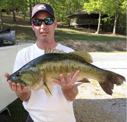 <b>Bryan Meadows</b>
10 pounds, 6 ounces
Lake Alice-Chelsea, Alabama 
Zoom 4-inch Lizard