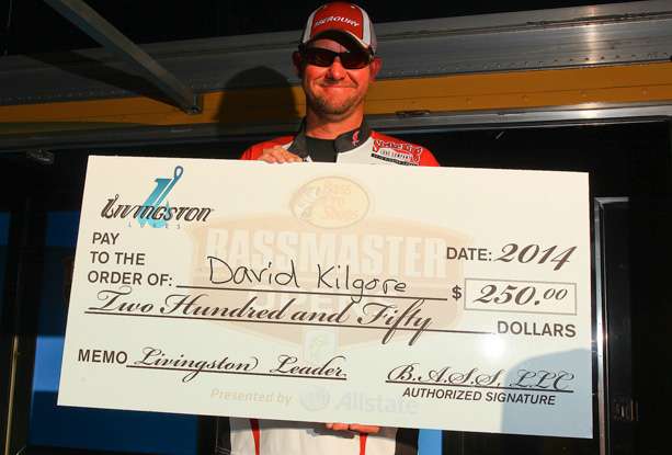Break out the big checks: David Kilgore collected $250.00 in bonus money from Livingston Lures for leading on Day 2.