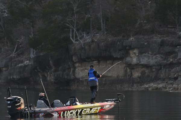 As Jordon gets back to work, he fires his lure of choice toward the massive Table Rock Lake bluffs.