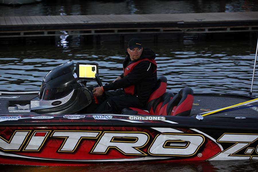 Chris Jones idles into place for his first day of competition on the Red River. 