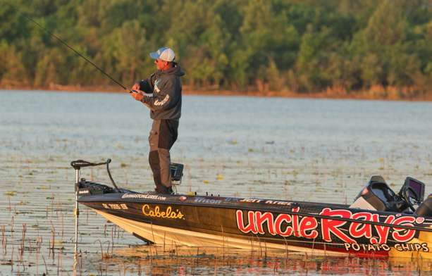 Jeff Kriet started the final day of fishing on the Red River in third place with 27 pounds, 8 ounces.