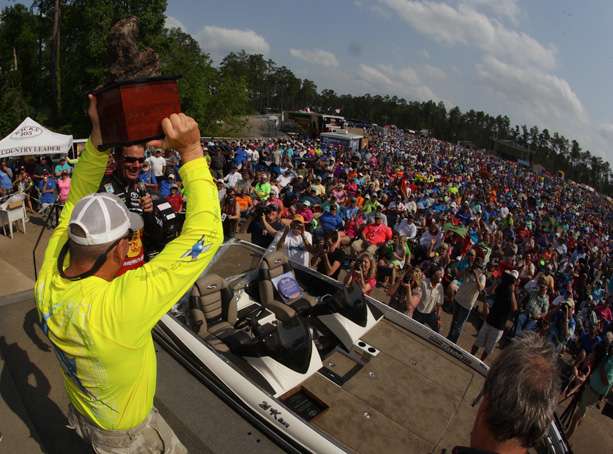 Nunley was awarded $250,000 in cash and prizes for the biggest bass that weighed 9.81 pounds. 