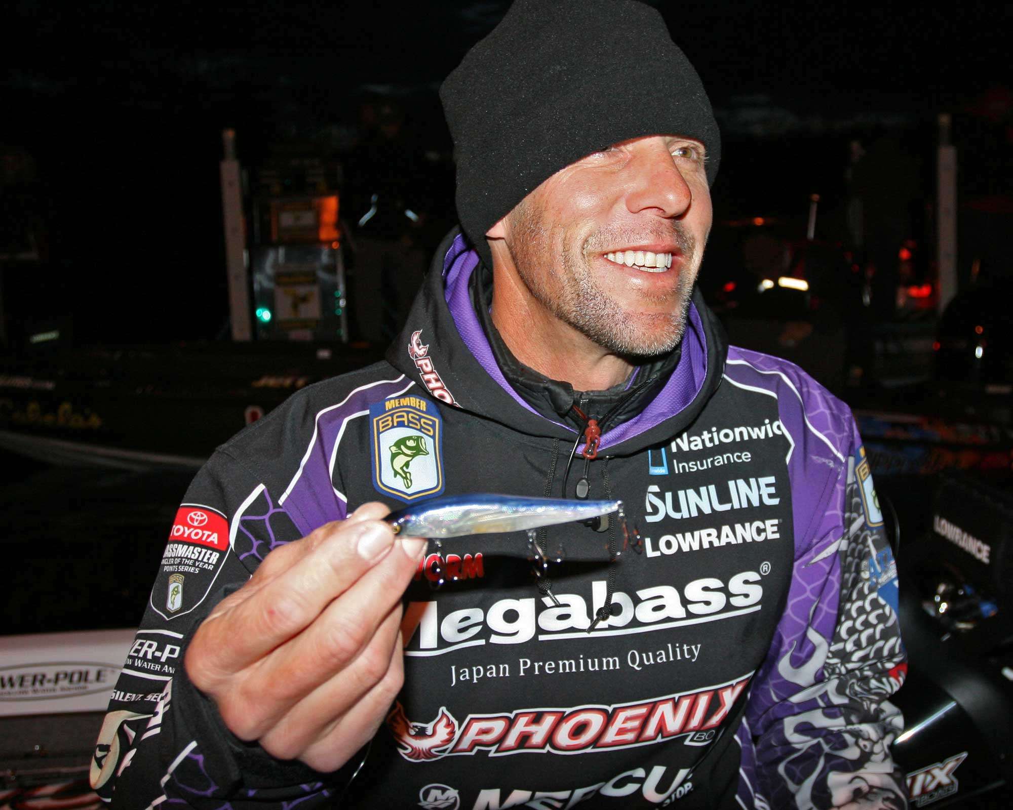 Aaron Martens did his damage by throwing a Megabass Vision 110 jerkbait, as well as an old school Wiggle Wart.