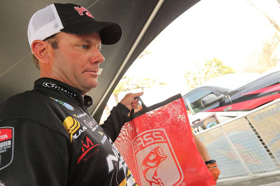 Kevin VanDam waits to weigh-in.