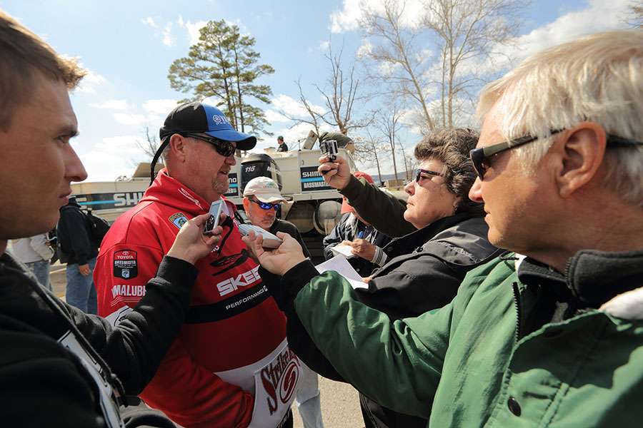Mark Davis, who was in second after Day 1, took over the lead and the lion's share of media attention.