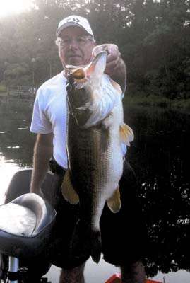<b>Bill Craig</b>
13 pounds, 5 ounces
Private lake, Texas
Hyper Stick Worm (watermelon/chartreuse)
