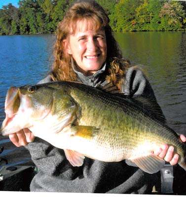 <b>Stacy Hedrick</b>
10 pounds
Burton Lake, Va.
Strike King KVD 1.5 crankbait, (Tennessee shad)

