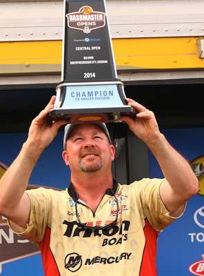 Keith Glasby overtook Day 2 co-angler leader to claim the non-boater trophy with 22-8. He can no longer say he's a non-boater.