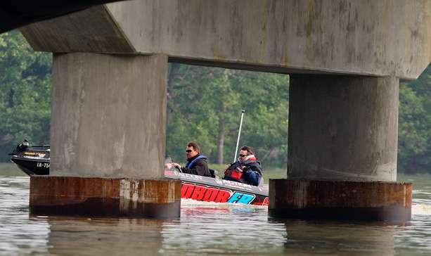 Cliff Crotchet comes off plane to idle under one of the many bridges on Lake Dardanelle.