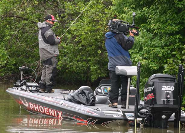 B.A.S.S. photographer James Overstreet spent Day 3 of the Bassmaster Elite at Lake Dardanelle on the water with Day 2 leader Greg Hackney.