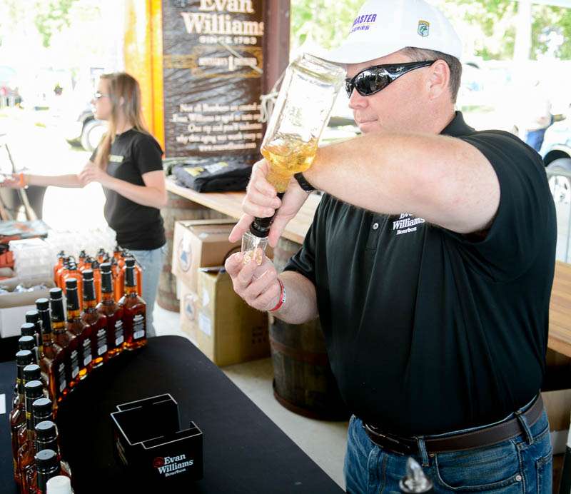 One great thing about having Evan Williams as a sponsor?  FREE BOURBON.