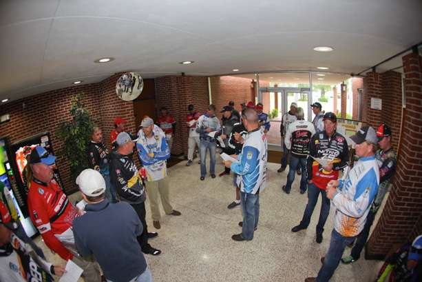 Elite Series anglers wait for the Marshals meeting to conclude so they can receive their Day 1 pairings. 