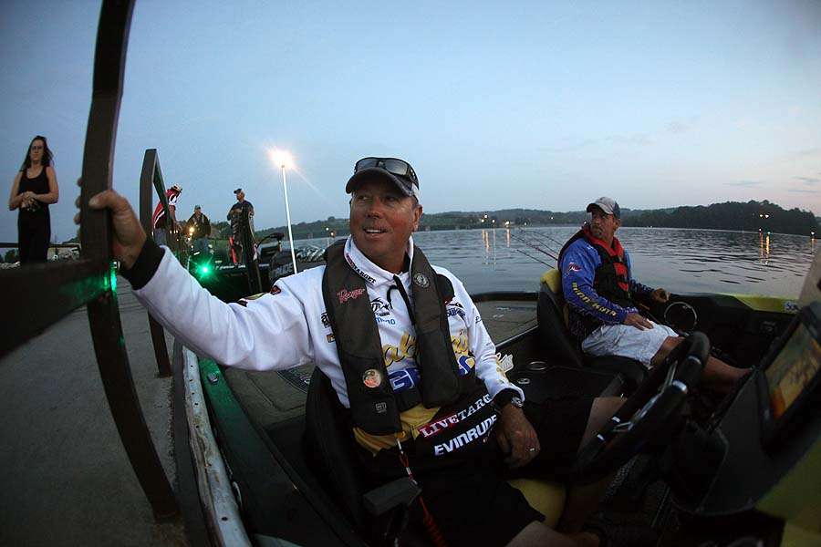 David Walker is another local pro favored to win the Bass Pro Shops Bassmaster Northern Open presented by Allstate.