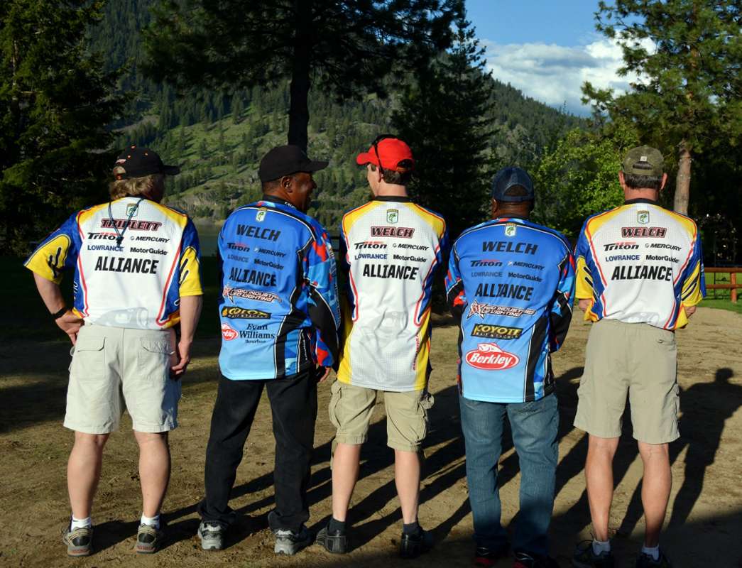 One too many Welches...
Larry Triplett (CO), Don Welch (CA), Casey Welch (CO), Ron Welch (CA), Curtis Welch (CO)