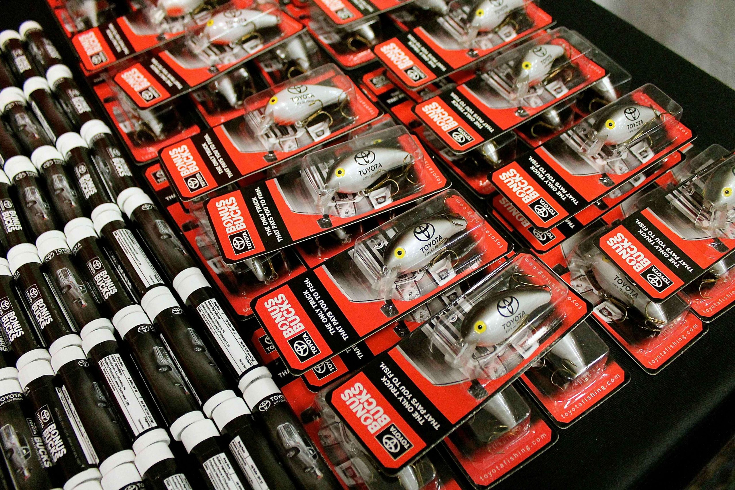 B.A.S.S. sponsor Toyota provides Central Divisional competitors with logo lures and lip balm.

