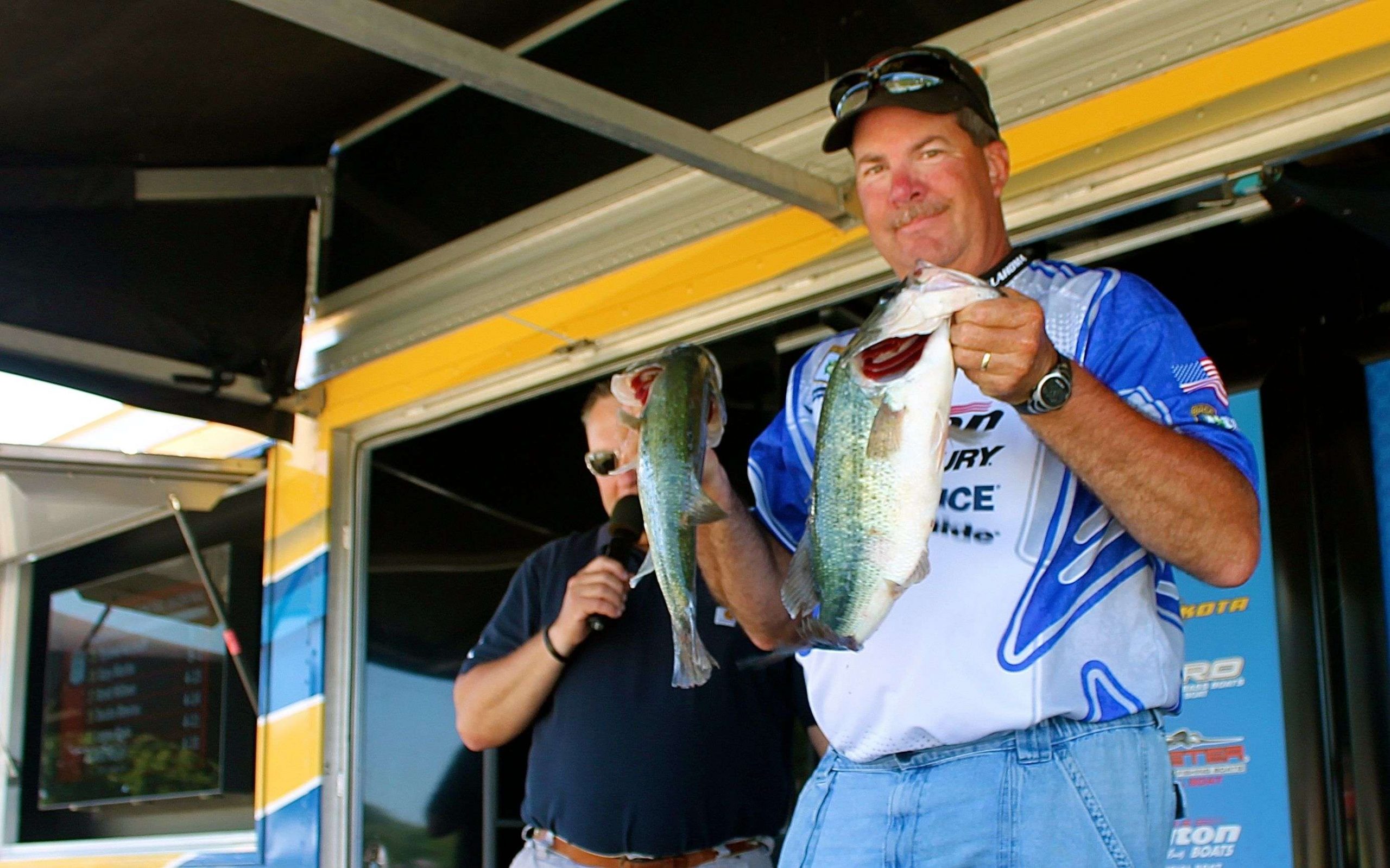 Robert DeGraffenreid, in seventh place with 11 pounds, leads the Oklahoma B.A.S.S. Nation team. Oklahoma leads in the team competition, with 34 bass for 82 pounds, 7 ounces.