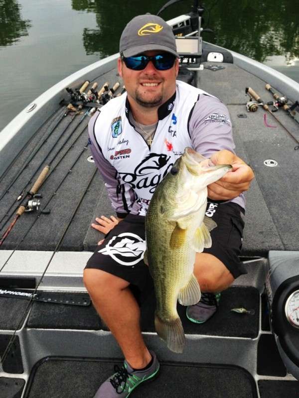 Brock Mosley off to a good start on Day 1. Photo by Bassmaster Marshal Doug Solomon