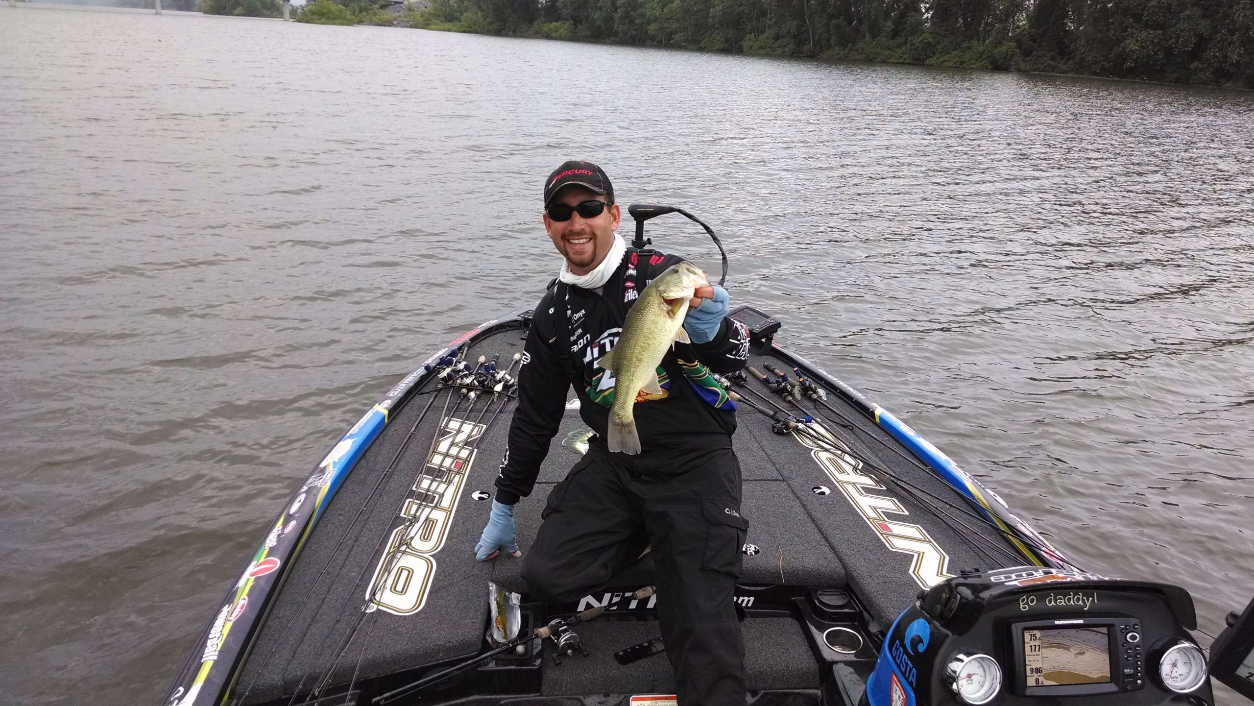 Ott DeFoe gets No.s 2 and 3 after wading through several shorts. Photos by Bassmaster Marshal Brad Brown