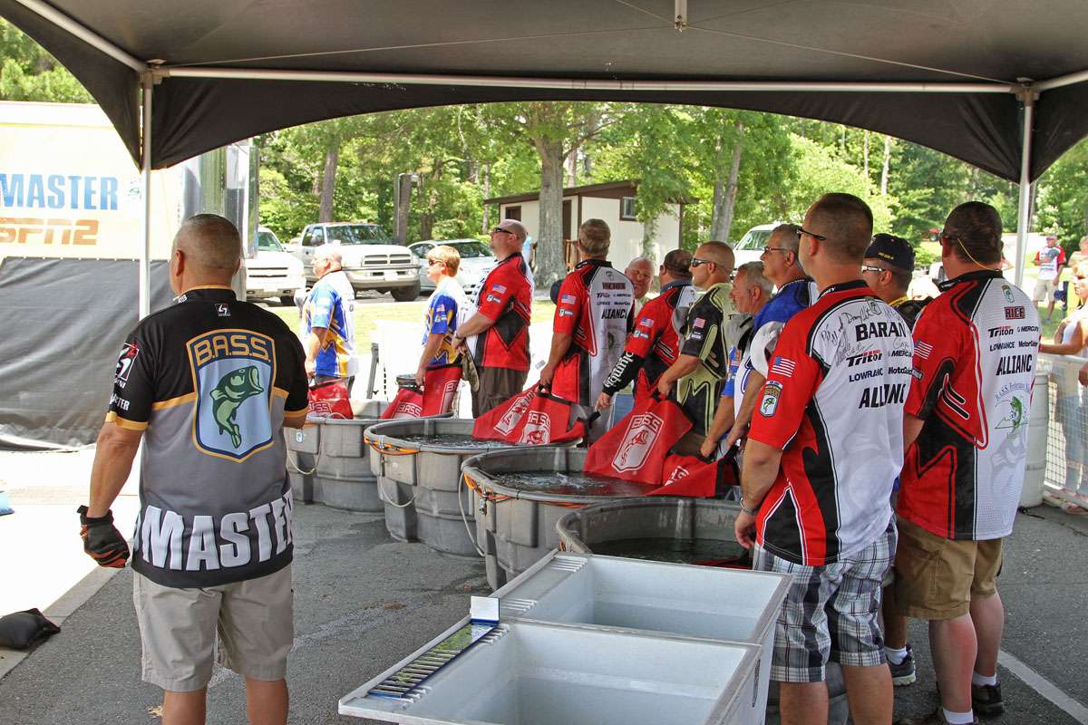 Anglers pause for the national anthem prior to the Day 2 weigh-in.