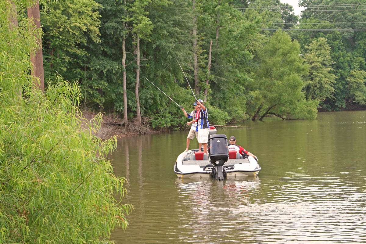 Virginia high school anglers James Graves and Brandon Strayer pitch the trees.