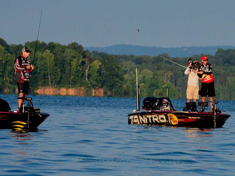 We start the day near the Sequoyah Nuclear  Power plant following the 2 amigos, Kevin VanDam and Russ Lane. Their third amigo, Jeff Kriet, did not make the cut but we're sure he's here in spirit. 