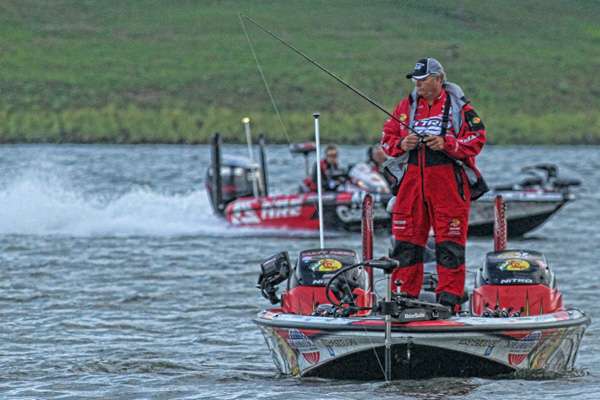 Anglers like Matt Reed pop in, hit a key stretch, then move on.