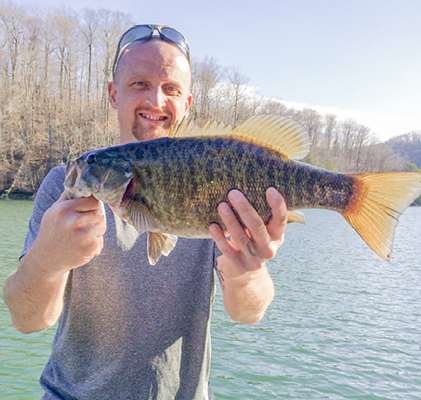 Ryan Hill
Tennessee
6-6
Dale Hollow, Tenn.
Strike King Bitsy Tube  (watermelon red flake)