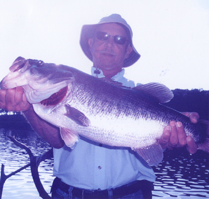 <b>Bob Martin</b>
13 pounds, 5 ounces
Lake El Salto, Mexico
Storm Wildeye swimbait (black crappie)