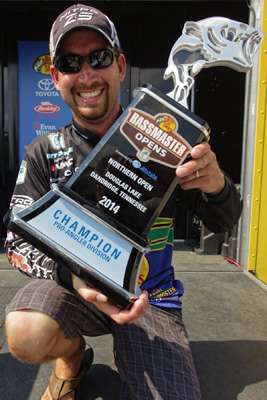 With this win, DeFoe nabs a ticket to the 2015 Bassmaster Classic.  