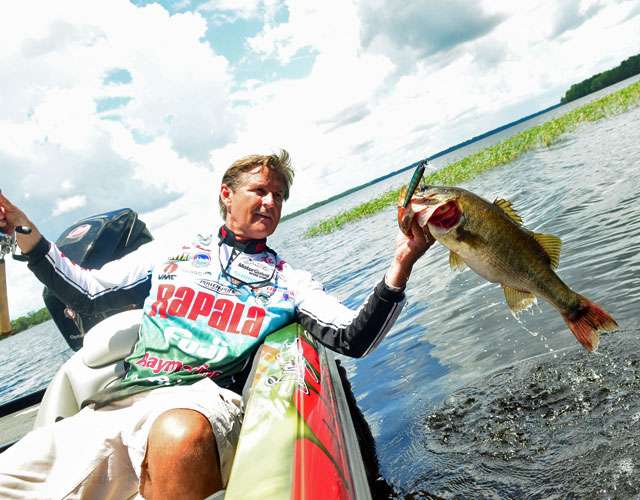 Schultz shows what Rapala's new BX Waking Minnow can do on Lake X's healthy bass!