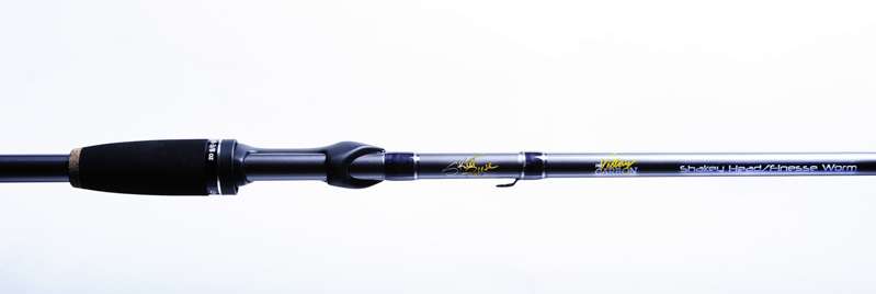 Wright & McGill
Victory Pro Carbon Spinning
Working closely with B.A.S.S. Elite Series Pro Skeet Reese, the Wright & McGill Co. is extremely excited to announce the introduction of an entirely new performance rod series called the Victory Pro Carbon series.There are 10 new rods in this series and each one is designed from front to back for one of Skeetâs favorite techniques. There are 7 casting and 3 spinning models, and each one features our exclusive and new Pro Carbon blank, new guides, new reel seats, all designed to reduce weight and create the ultimate fishing tool!