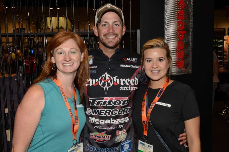 We found David Mullins in the Megabass booth promoting their newest products.