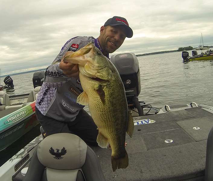 He now trails Greg Hackney in Angler of the Year by just 15 points. This 6 pounder helped.