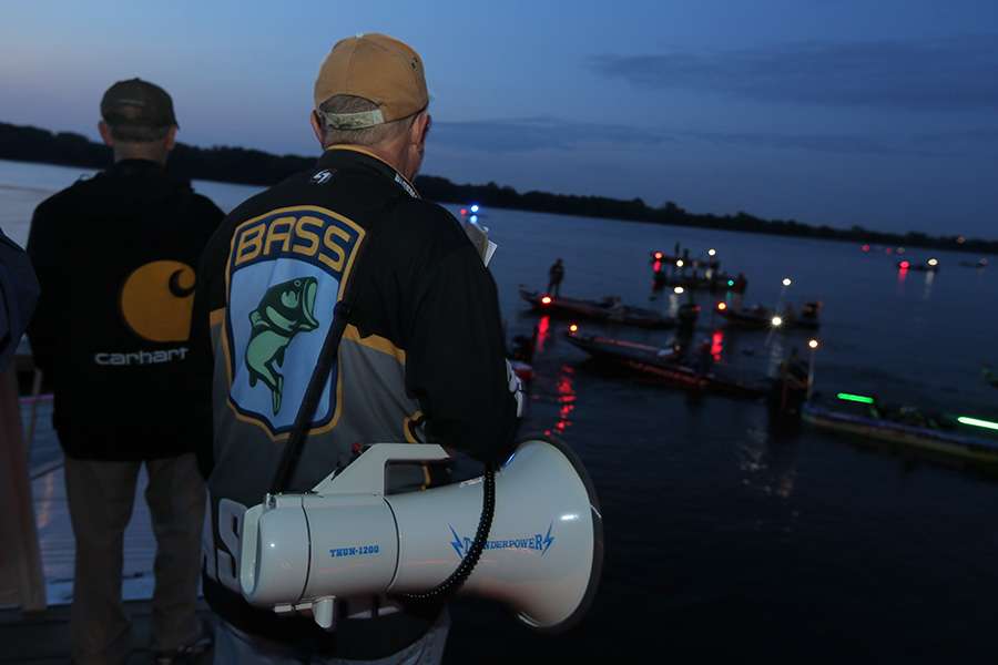 B.A.S.S. officials get the anglers in the correct launch order.