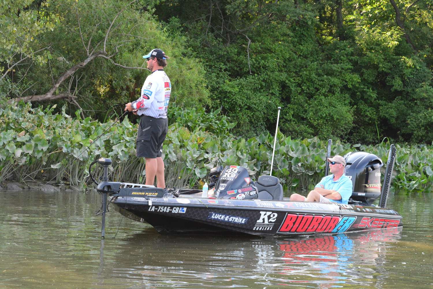 Cliff Crochet starts at the mouth of Darby Creek on Day 3 of the Bassmaster Elite at Delaware River.