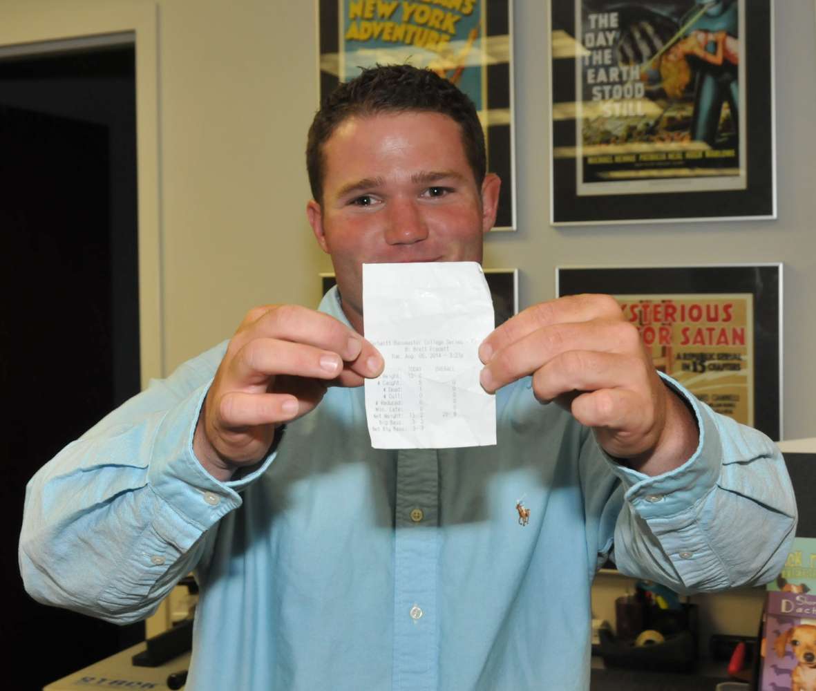 Preuett also received his winning weigh-in slip from the bracket.