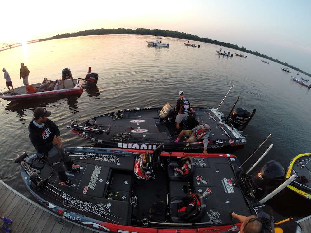 Good friends Mike Iaconelli and John Crews hang out before takeoff.