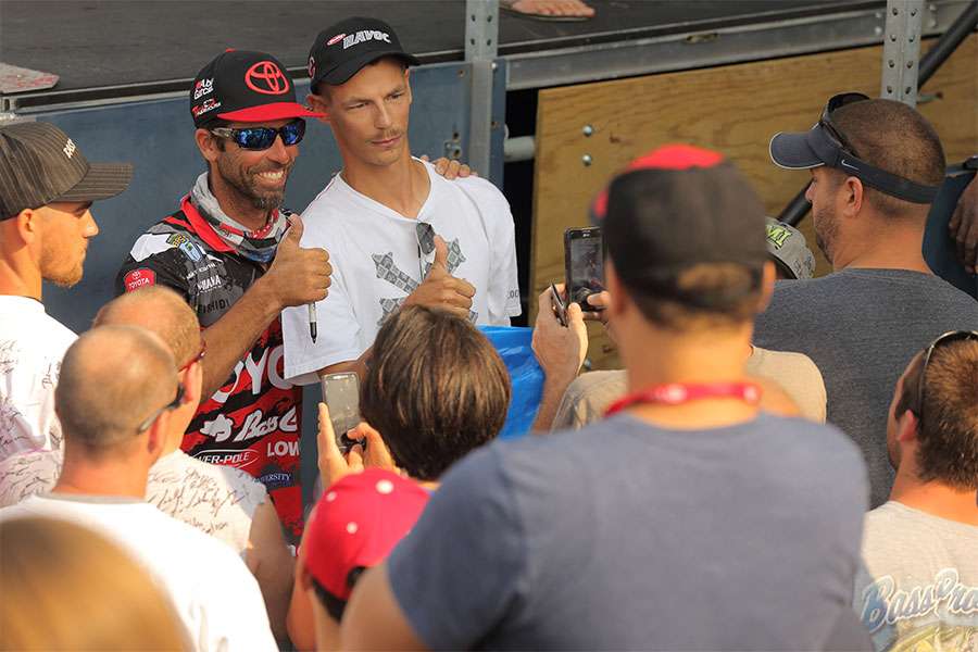 Fans come to congratulate local favorite Mike Iaconelli. The line was never-ending!