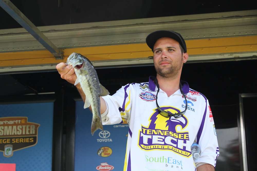 Giarla registers one bass for 1-5, setting the weight to beat for Zach Parker. 